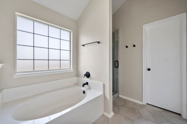 812 Sierra Circle, Burleson, TX 76028