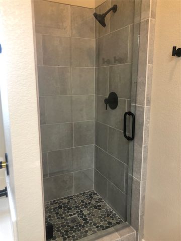 812 Sierra Circle, Burleson, TX 76028