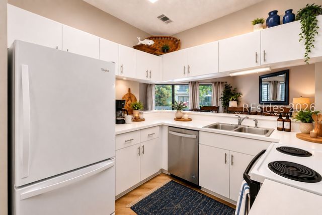 19 Lemoyne Ave Apt 39, Hilton Head Island, SC 29928