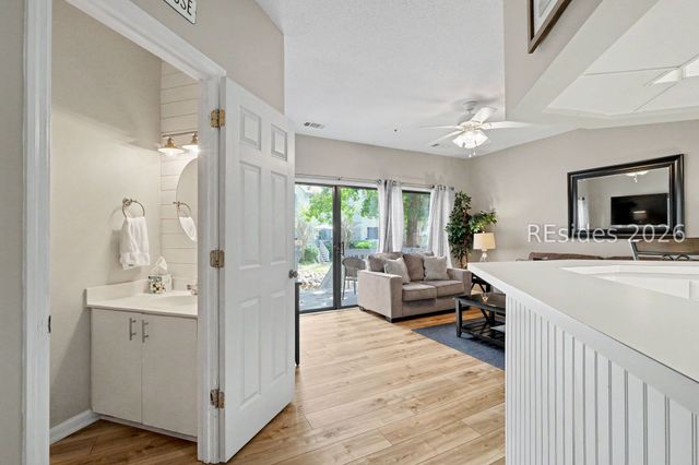19 Lemoyne Ave Apt 39, Hilton Head Island, SC 29928