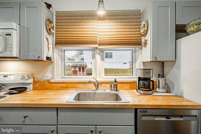 1143 CHERRY ST, Pottstown, PA 19464