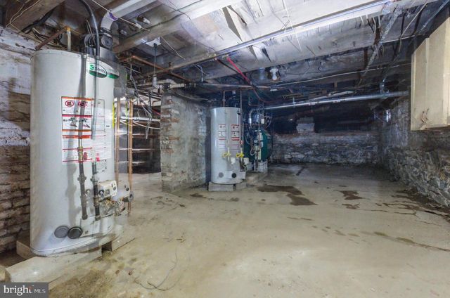 9-11 W MONROE ST, Mount Holly, NJ 08060