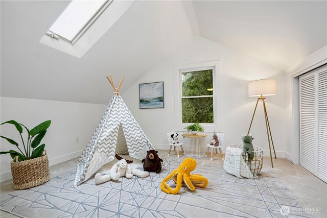 15810 SE 13th St, Bellevue, WA 98008