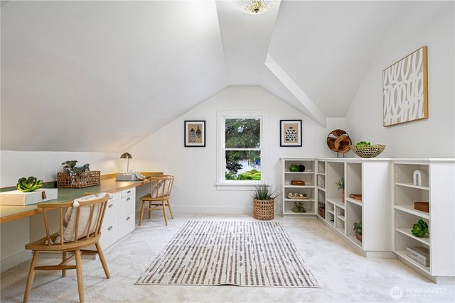 15810 SE 13th St, Bellevue, WA 98008