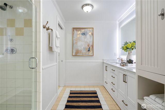 15810 SE 13th St, Bellevue, WA 98008