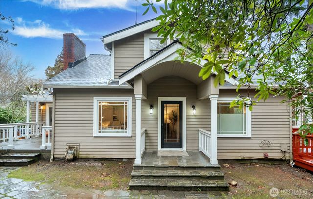 15810 SE 13th St, Bellevue, WA 98008