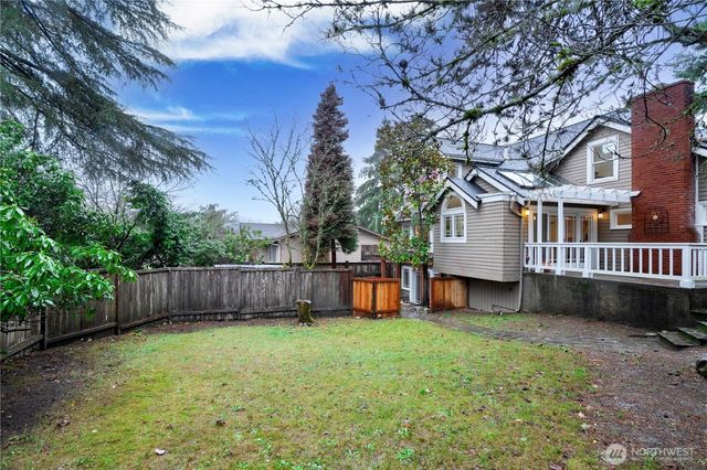 15810 SE 13th St, Bellevue, WA 98008