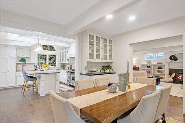 15810 SE 13th St, Bellevue, WA 98008