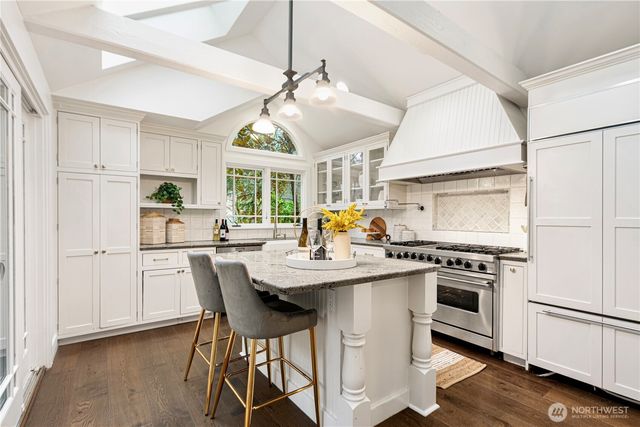 15810 SE 13th St, Bellevue, WA 98008