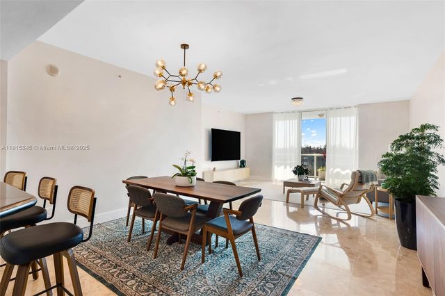 14951 Royal Oaks Ln 901, North Miami, FL 33181