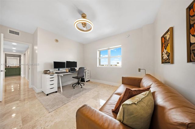 14951 Royal Oaks Ln 901, North Miami, FL 33181