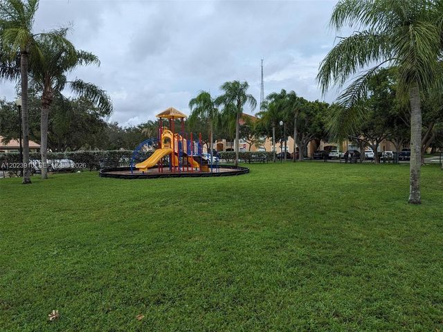 5580 NW 61st St 627, Coconut Creek, FL 33073