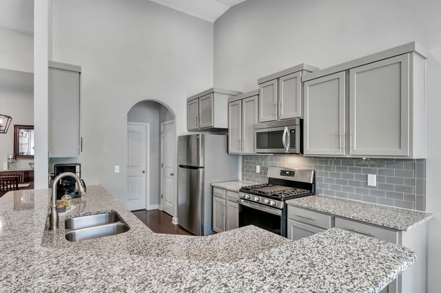 2 Faith Ct, Mount Juliet, TN 37122