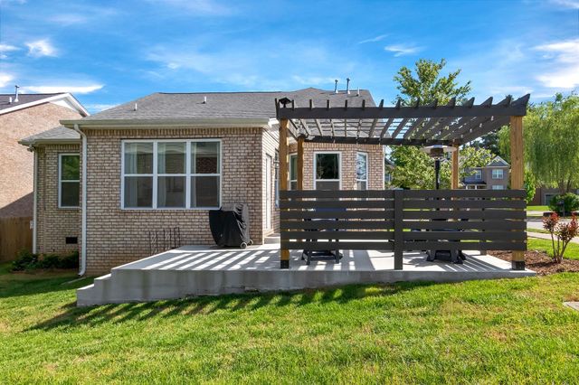 2 Faith Ct, Mount Juliet, TN 37122