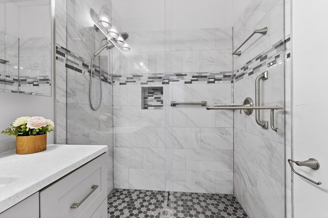 2009 Berwick Avenue, Dallas, TX 75203