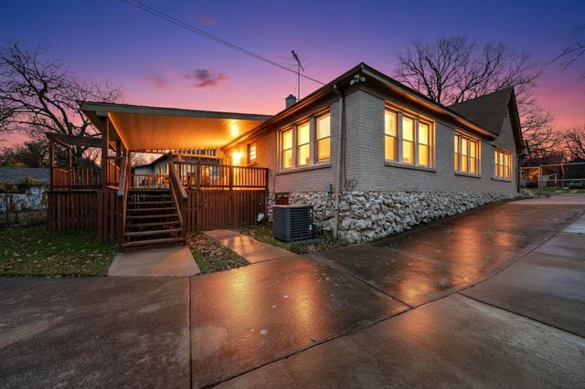 2009 Berwick Avenue, Dallas, TX 75203