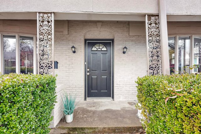 2009 Berwick Avenue, Dallas, TX 75203