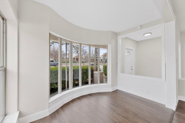 2009 Berwick Avenue, Dallas, TX 75203