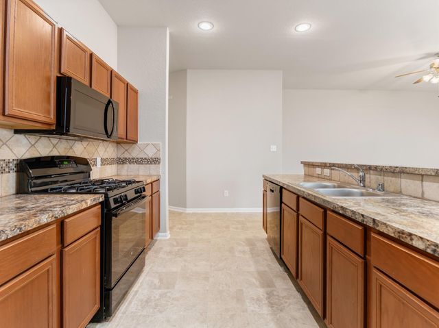 2926 Country Clearing Lane, Rosenberg, TX 77471