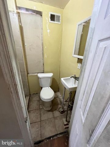 2346 N CAMAC ST, Philadelphia, PA 19133