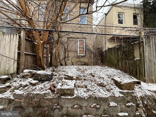 2346 N CAMAC ST, Philadelphia, PA 19133