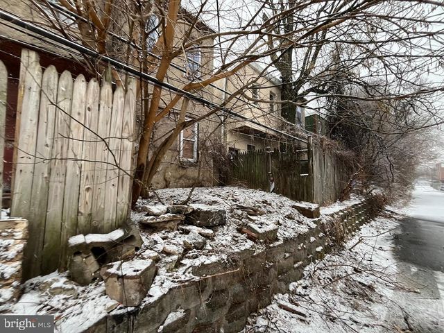 2346 N CAMAC ST, Philadelphia, PA 19133