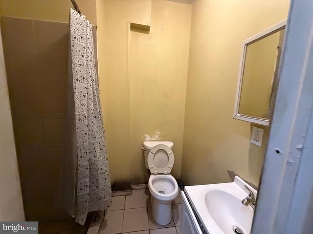 2346 N CAMAC ST, Philadelphia, PA 19133