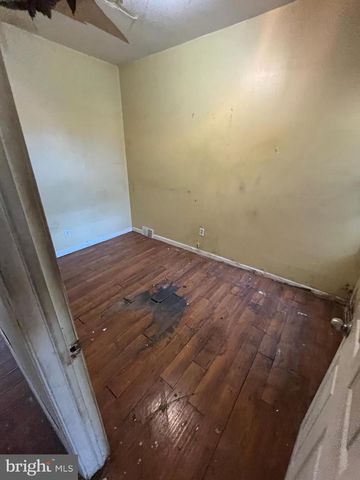 2346 N CAMAC ST, Philadelphia, PA 19133