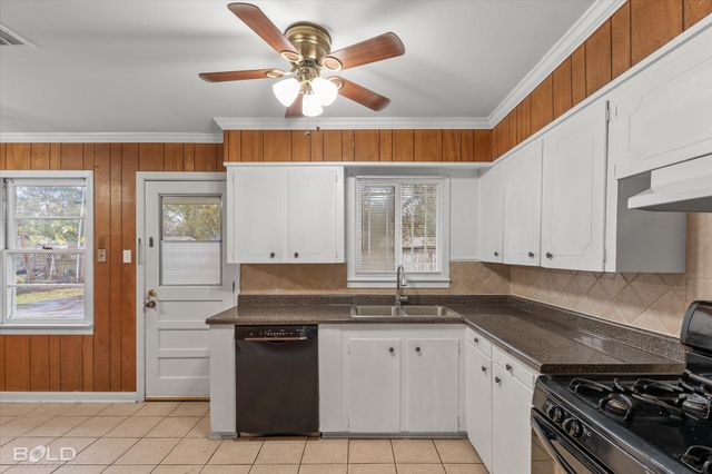 1909 Rodney Street, Bossier City, LA 71112