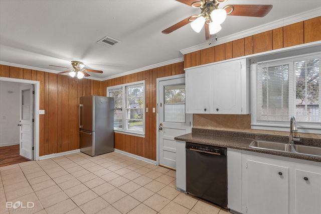 1909 Rodney Street, Bossier City, LA 71112