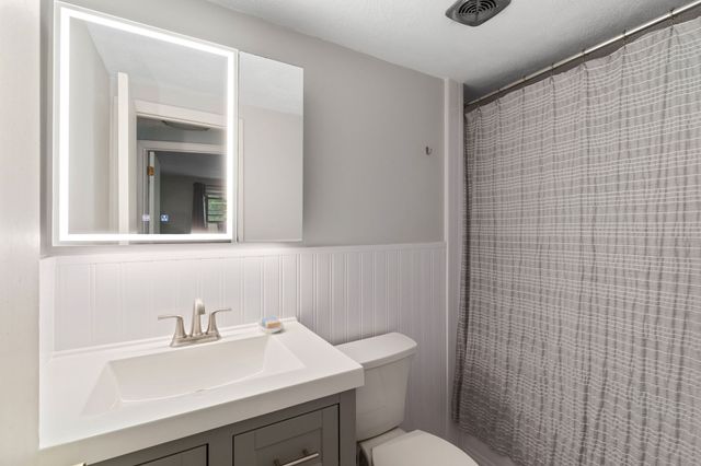 72 Renwick Rd B, Wakefield, MA 01880