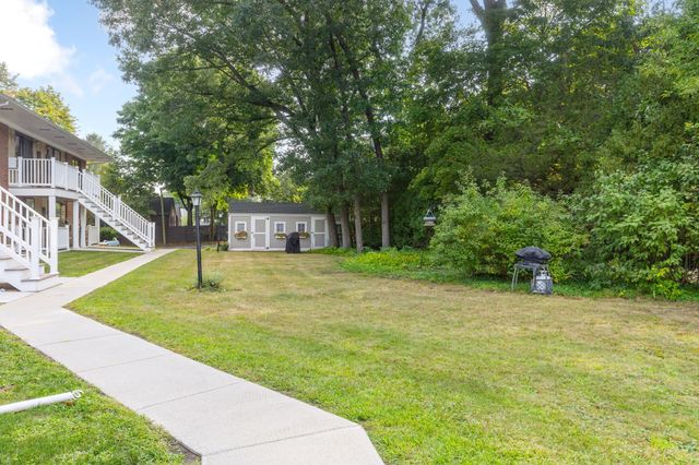 72 Renwick Rd B, Wakefield, MA 01880
