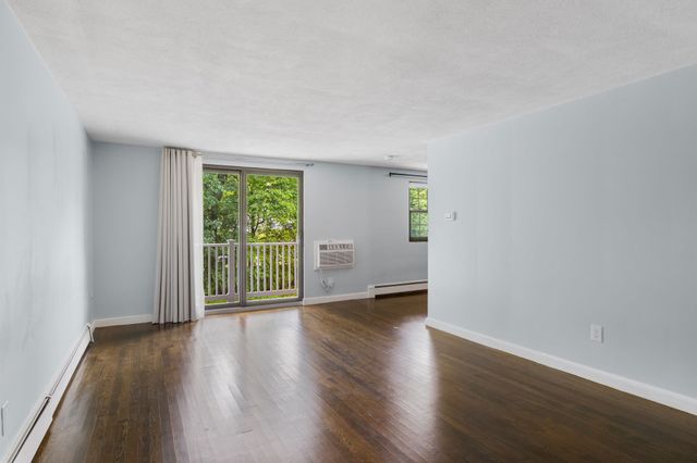 72 Renwick Rd B, Wakefield, MA 01880