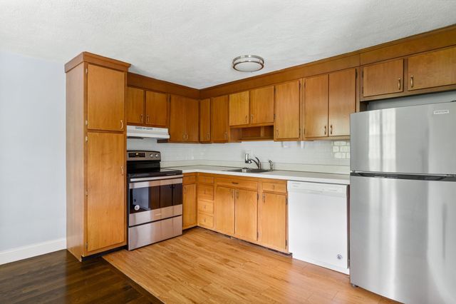 72 Renwick Rd B, Wakefield, MA 01880
