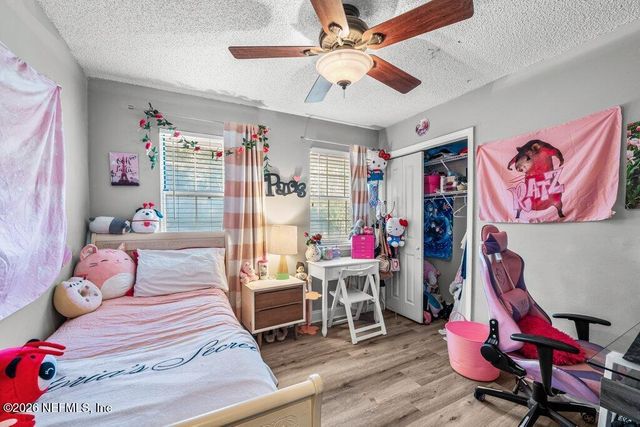 328 N RIDGE Drive, Fleming Island, FL 32003