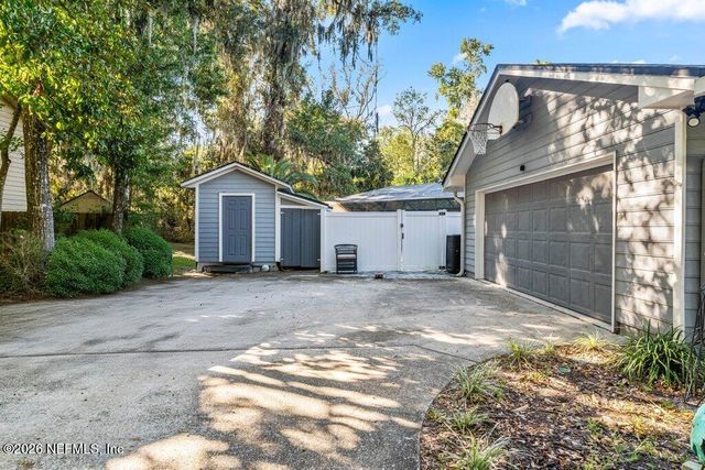 328 N RIDGE Drive, Fleming Island, FL 32003