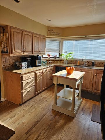 3421 N Center Rd, Millwood, WA 99212