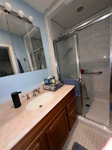 3421 N Center Rd, Millwood, WA 99212