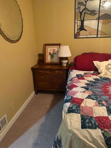 3421 N Center Rd, Millwood, WA 99212