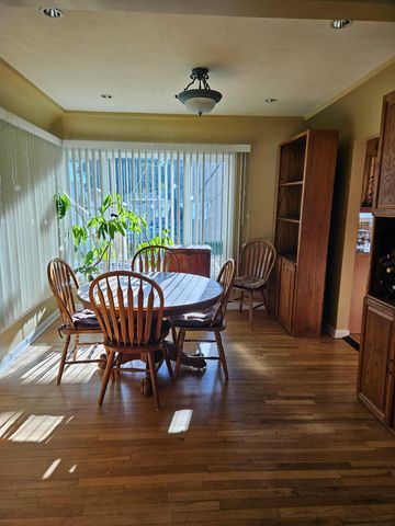 3421 N Center Rd, Millwood, WA 99212