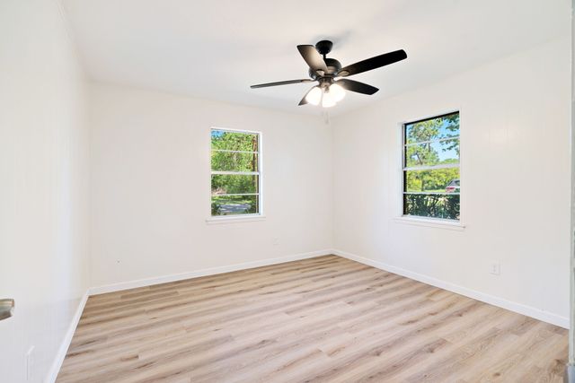 351 NE 6th, Paris, TX 75460