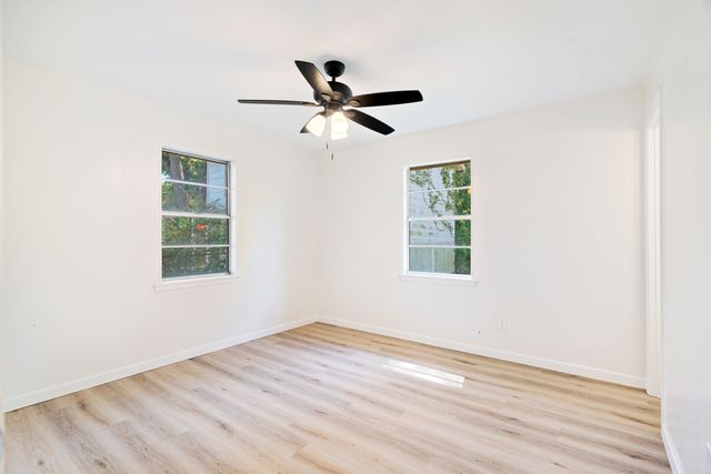 351 NE 6th, Paris, TX 75460