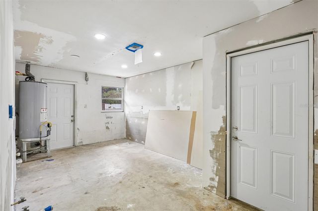 1607 LARK LANE, Brandon, FL 33510