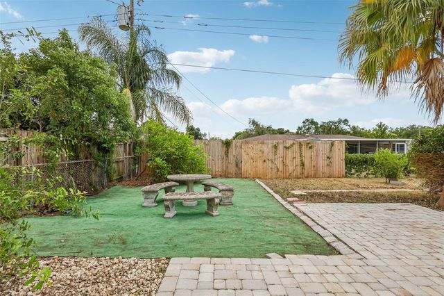 1607 LARK LANE, Brandon, FL 33510