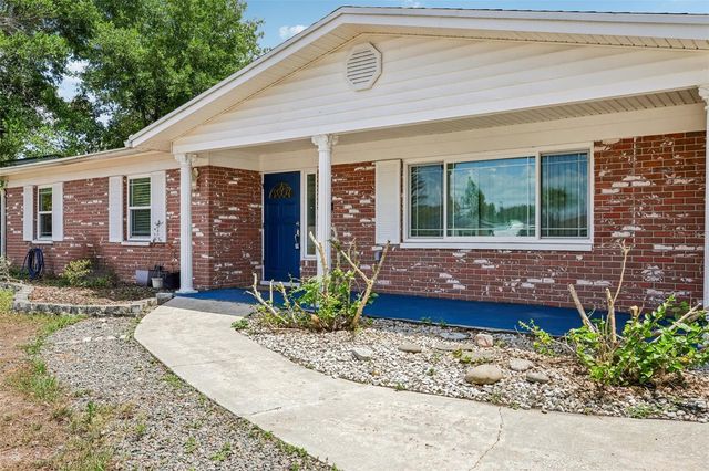 1607 LARK LANE, Brandon, FL 33510