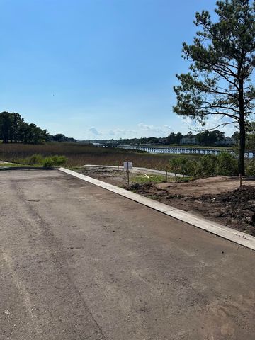1513 Hope Pointe Dr, North Myrtle Beach, SC 29582