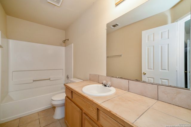 1017 SCHERTZ PKWY, Schertz, TX 78154