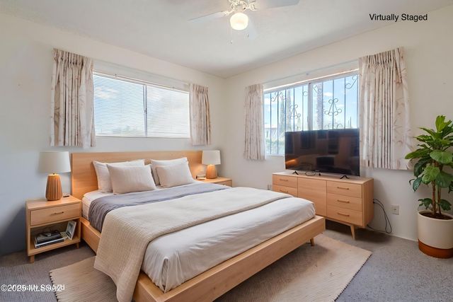 261 W Placita De Los Anillos, Green Valley, AZ 85614