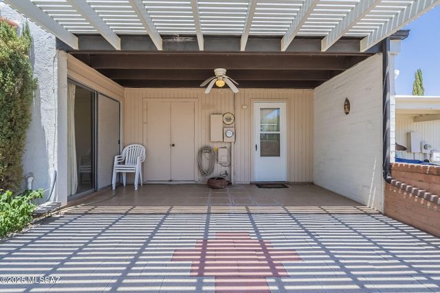 261 W Placita De Los Anillos, Green Valley, AZ 85614