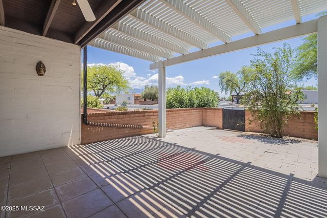261 W Placita De Los Anillos, Green Valley, AZ 85614